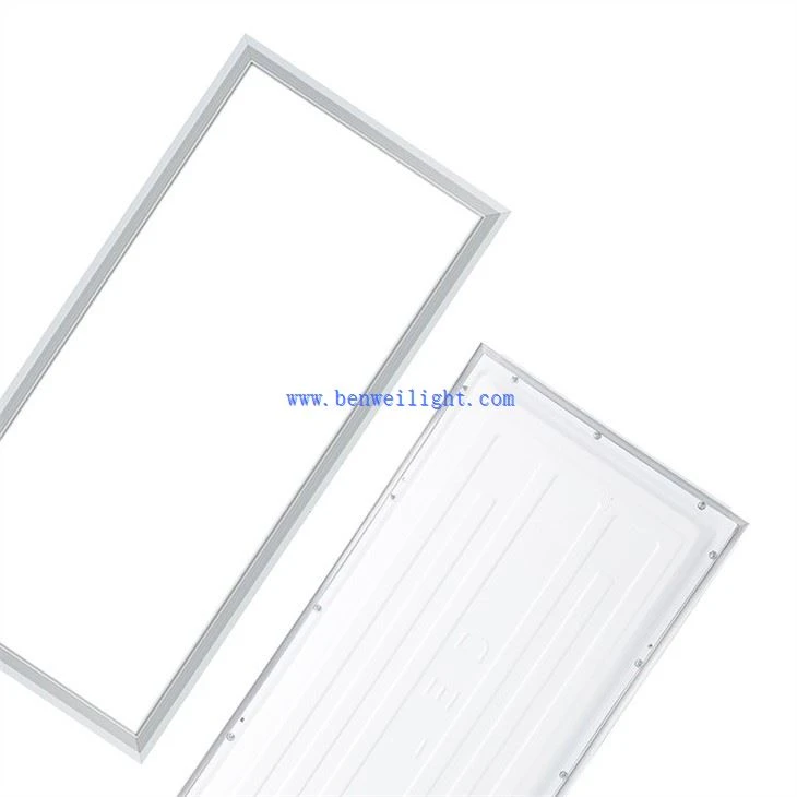 Soilse Uasteorainn faoi stiúir 2x2