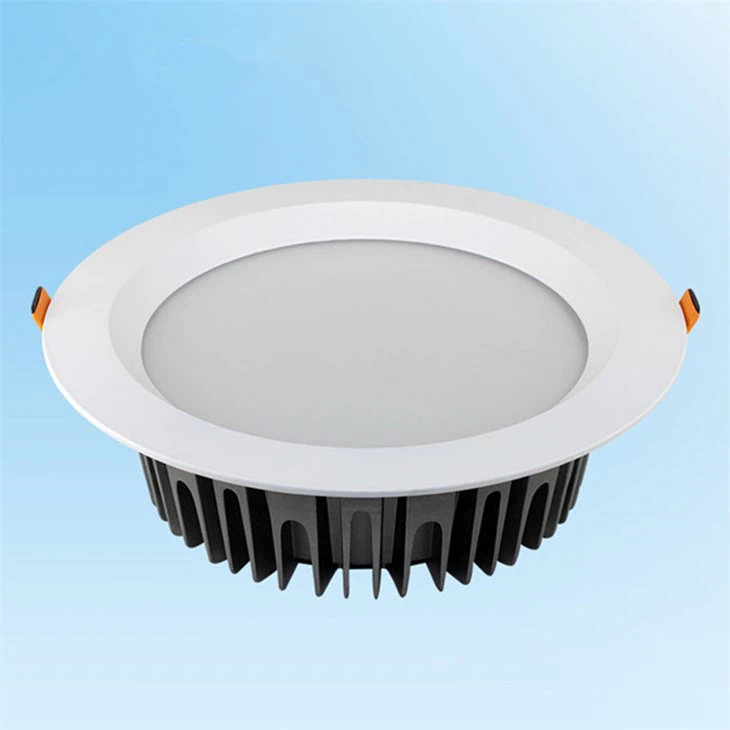 Downlight faoi stiúir 22cm