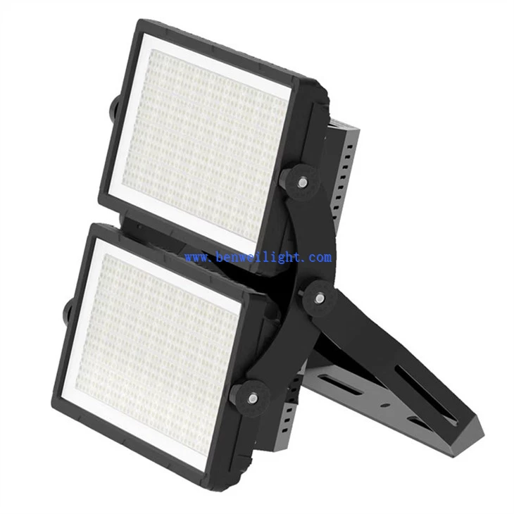Solas Spota faoi stiúir 300w