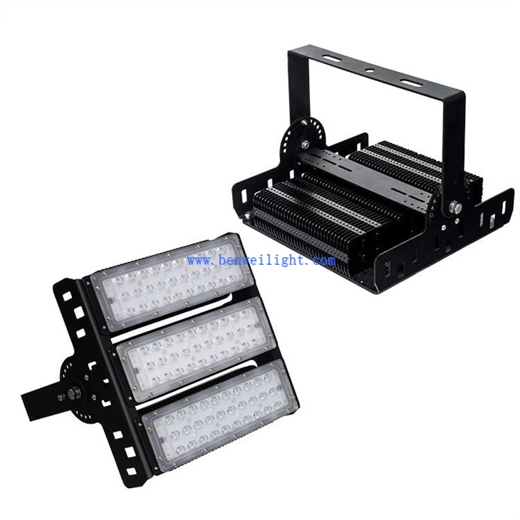 Solas Tuilte faoi stiúir 300w
