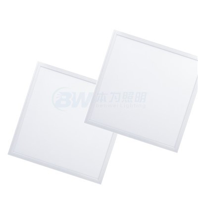 Solas Painéal Comhréidh 2x2FT LED Don Oifig