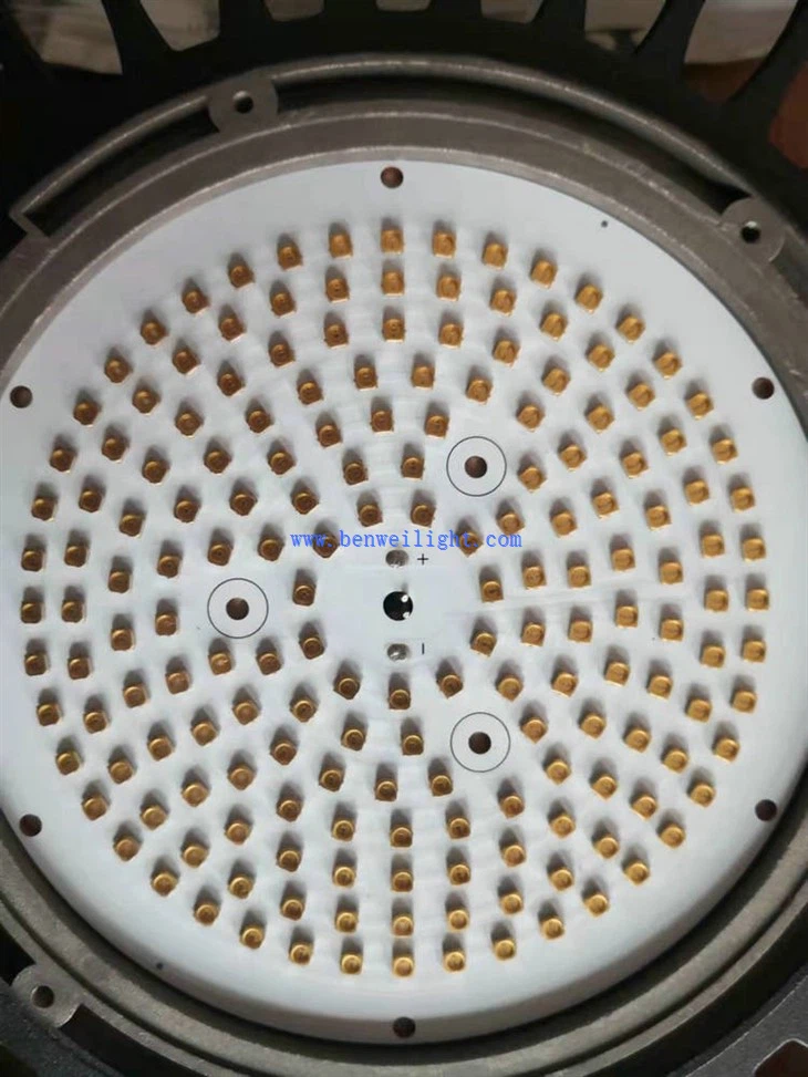 UV Gléasra Feirme Cheaptha Teasa Deaglán Solas Bhá Ard 730nm