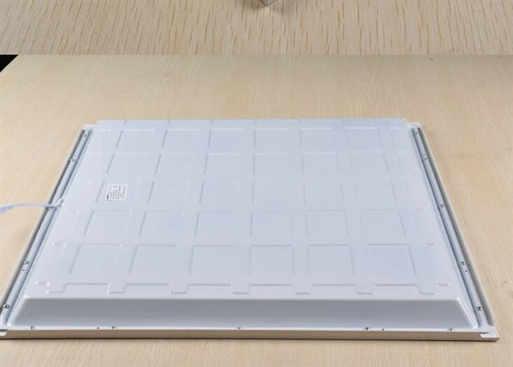 Direct-Emitting Panel Light high quality