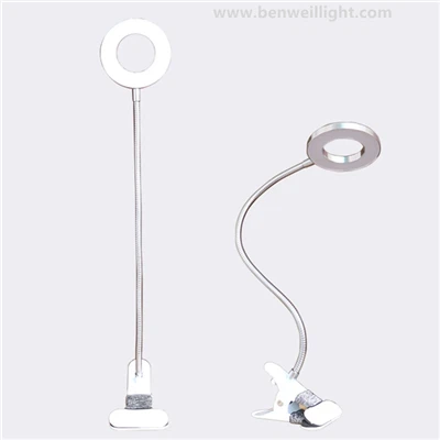 Lampa dé-dath USB um Chosaint Súl Teochta Solúbtha